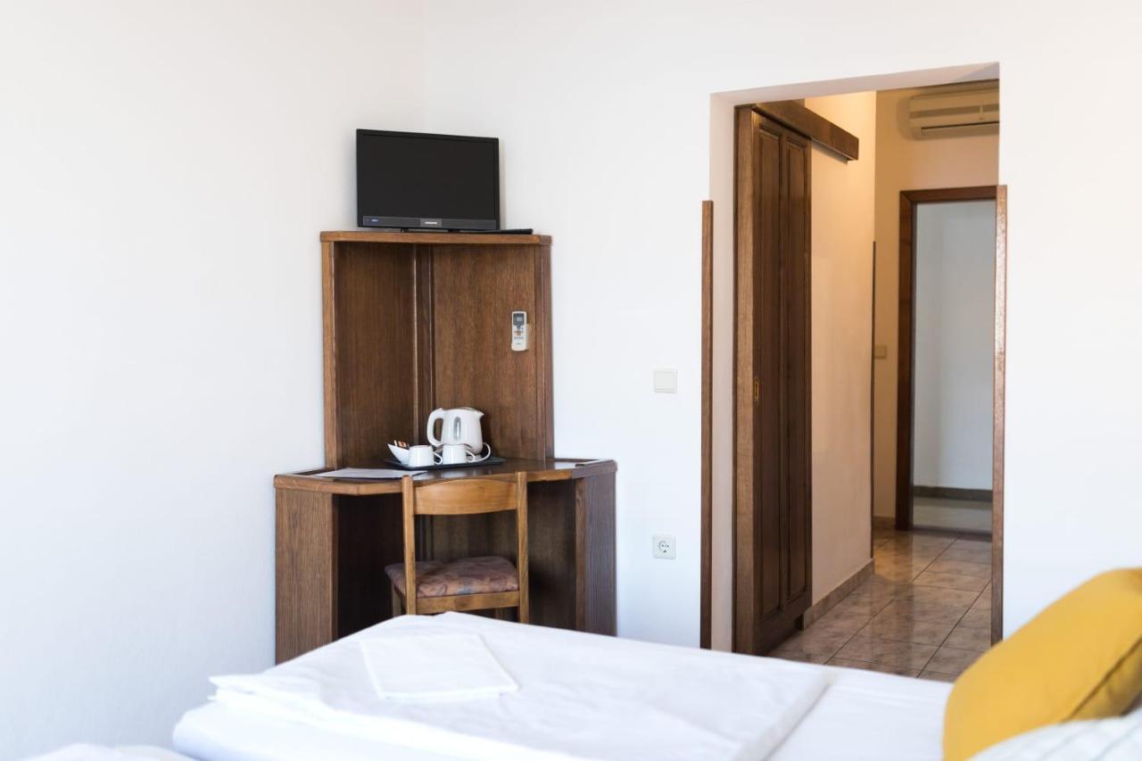 Mb Bed&Breakfast Паг Экстерьер фото