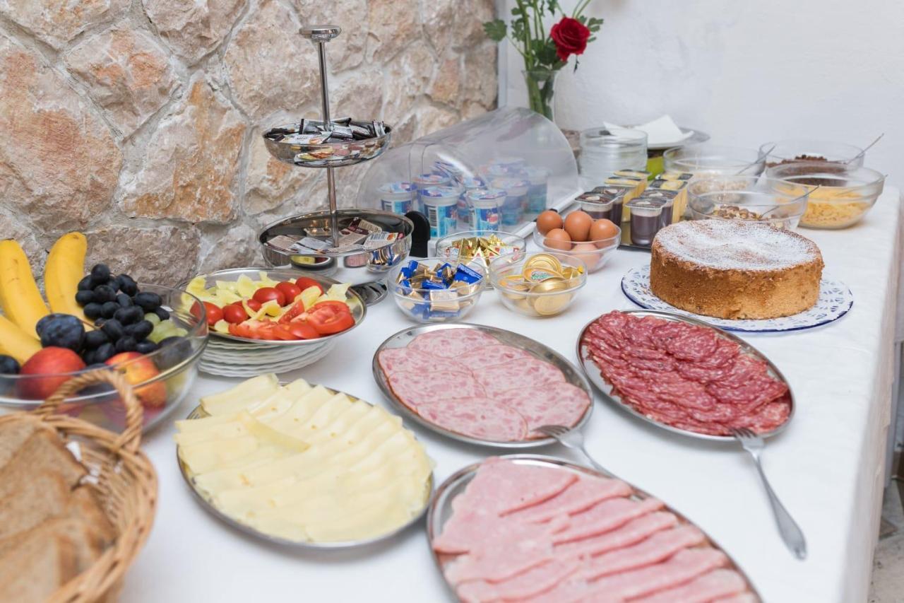 Mb Bed&Breakfast Паг Экстерьер фото